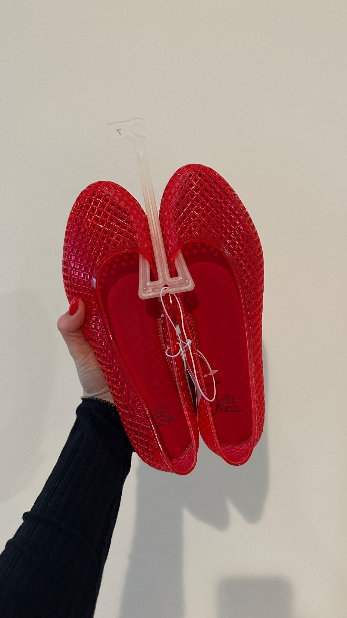 Such cute ballet flats for summer!! I am usually a 8-8.5 but ordered a 7 & they fit great! 

#LTKShoeCrush