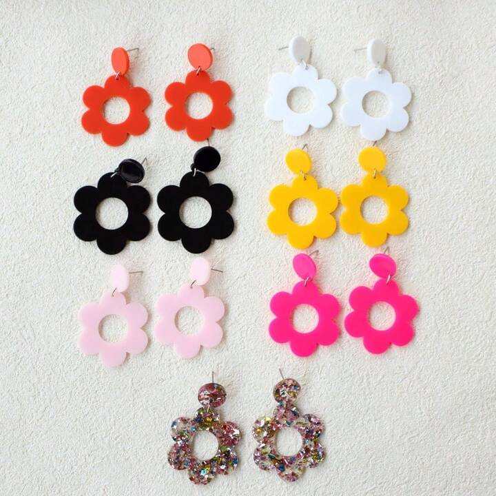 1 Pair Of Acrylic 7-Color Floral Earrings, Simple Vacation Style, Aesthetic, Colorful And Sweet E... | SHEIN