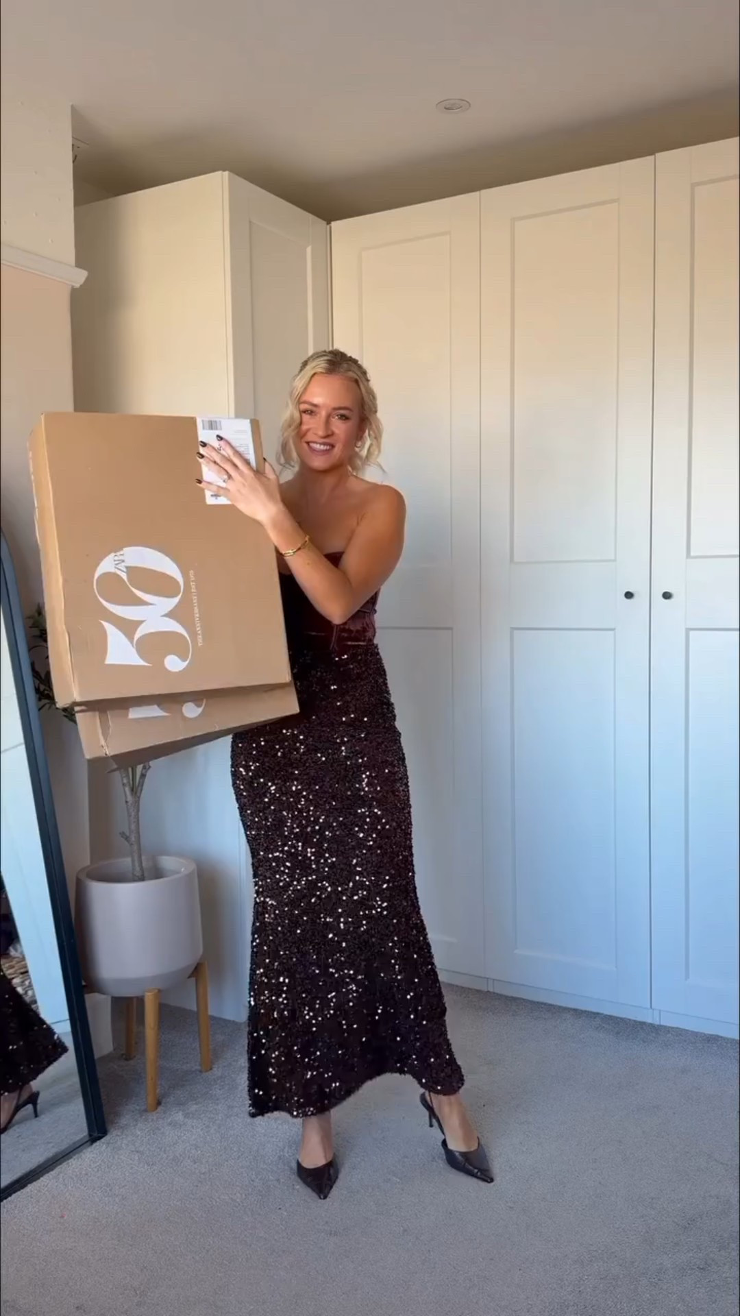 Zara new in partywear ✨ WOW I love everything!!

Partywear, Party Season, Zara New In, Sequin Skirt, Party Dress, Christmas Party Inspiration 

 

#LTKpartywear #LTKuk #LTKwinter