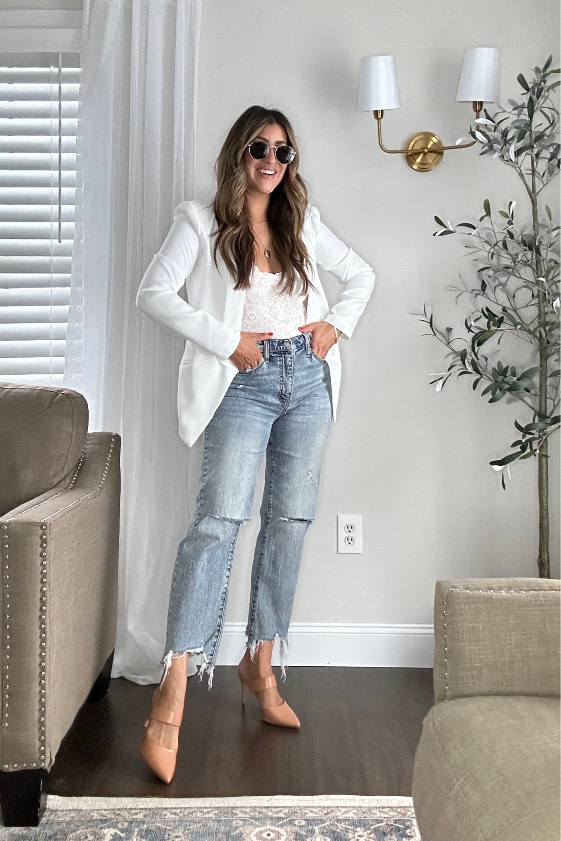 All my fav items are back in stock! Wearing TTS in jeans & oumps and med in bodysuit. Small in blazer. Tap photos to shop and follow for more! Use code LAURENHORN @ petal & pup (bag) for 20% off(limited time good site wide). 

Tap photos to shop! Xx

#LTKSeasonal #LTKstyletip #LTKitbag