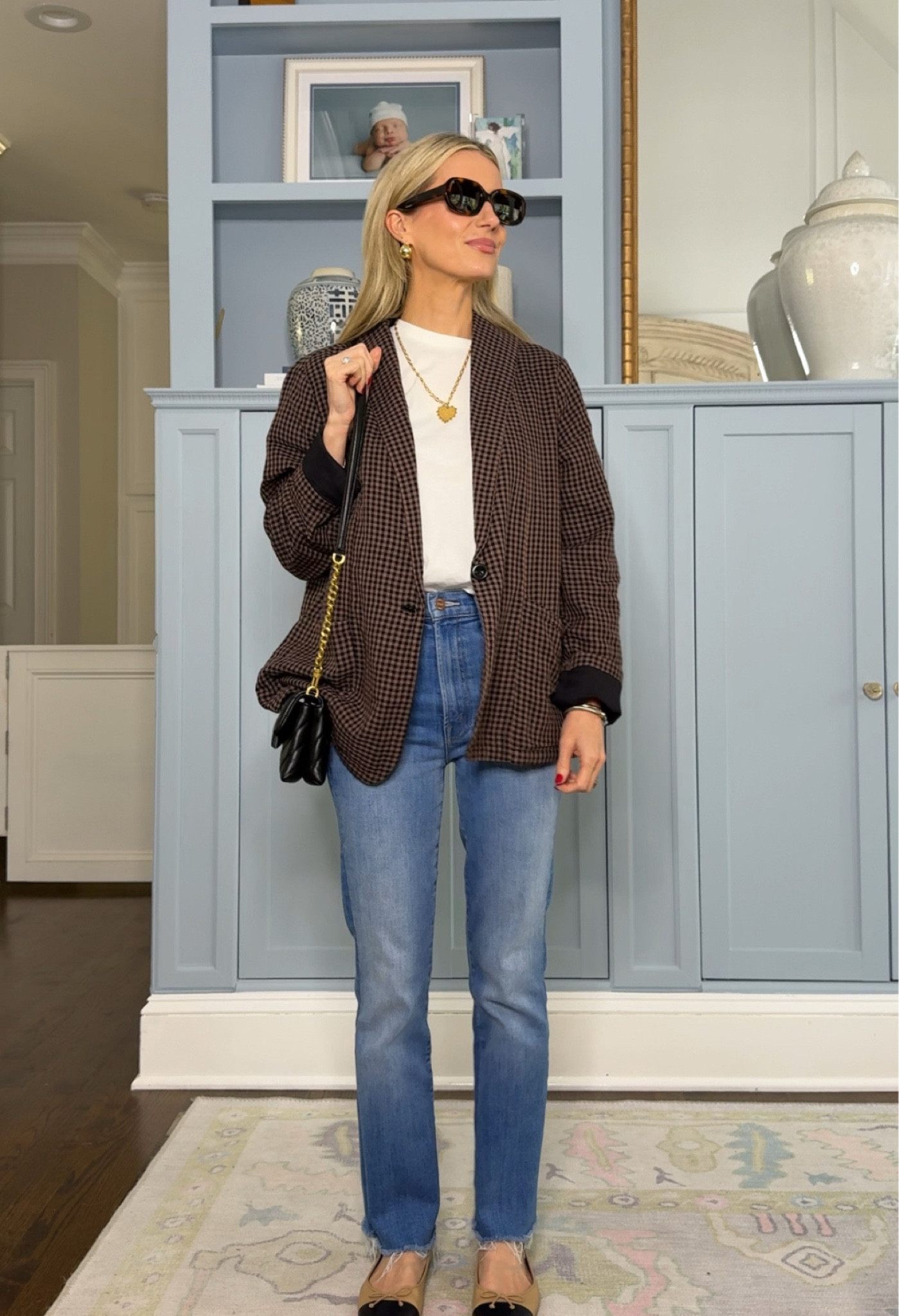 I love a good patterned oversized blazer! It can be worn SO many different ways and is such a good layering piece



Fall outfit 
Coat 
Blazer
Fall outfit 

#LTKWorkwear #LTKStyleTip