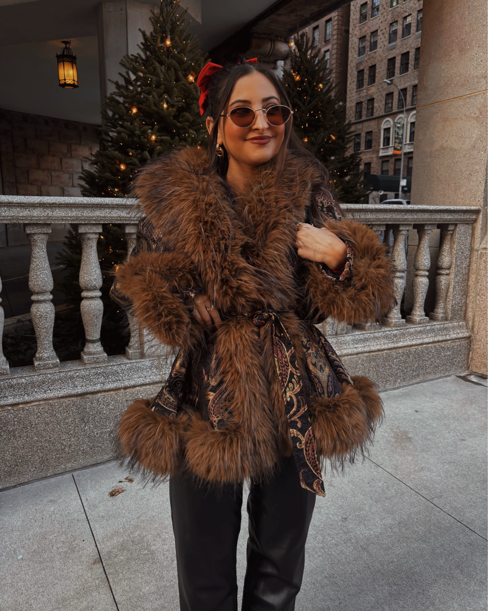 christmas musings 
🤎🪩❣️☃️💫✨
alannamartine.com 

#LTKgrwm #LTKHoliday #LTKSeasonal