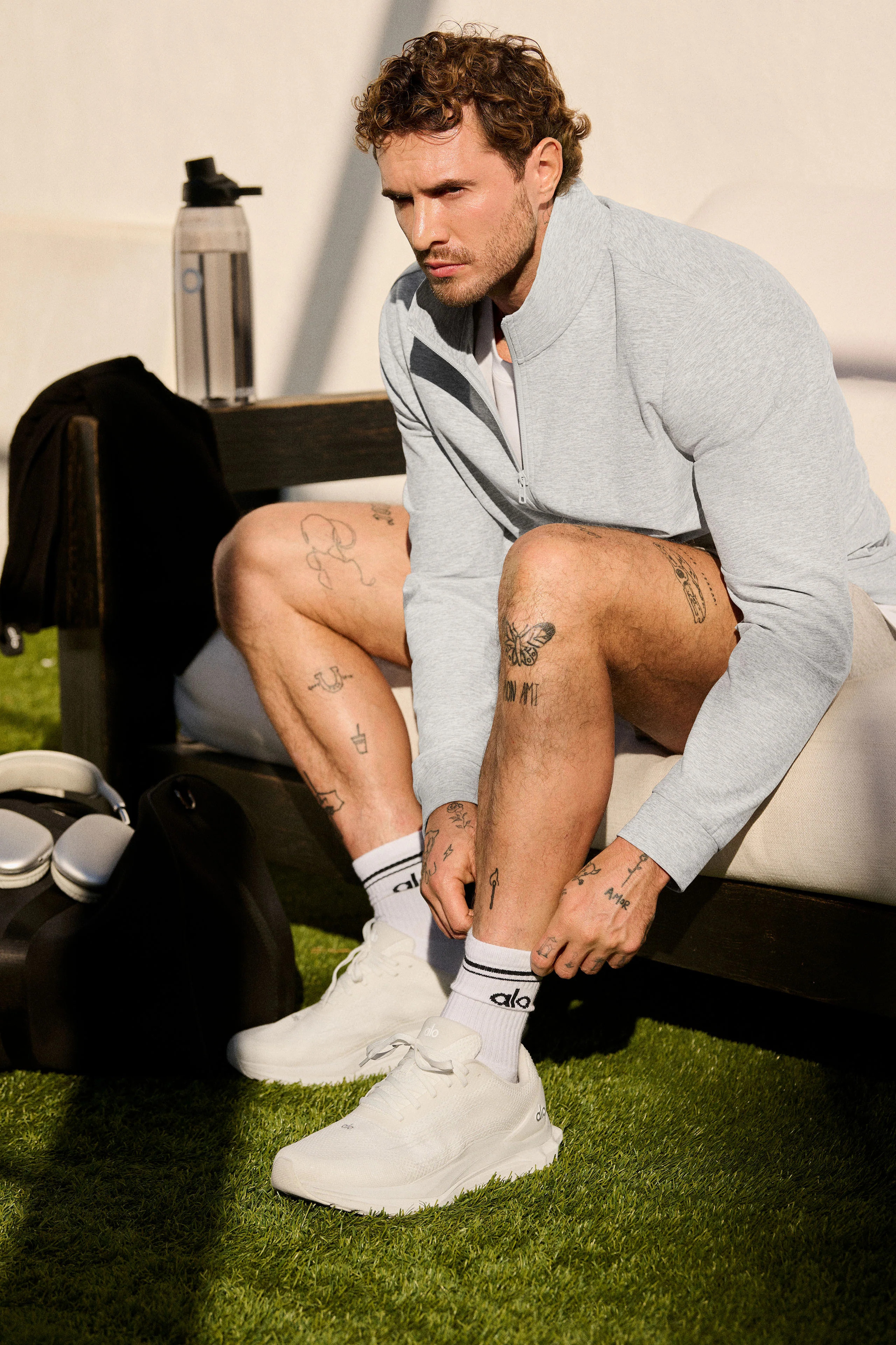 ALO Runner in White Shoes, Size: 5.5M in 7W | Alo Yoga (US)