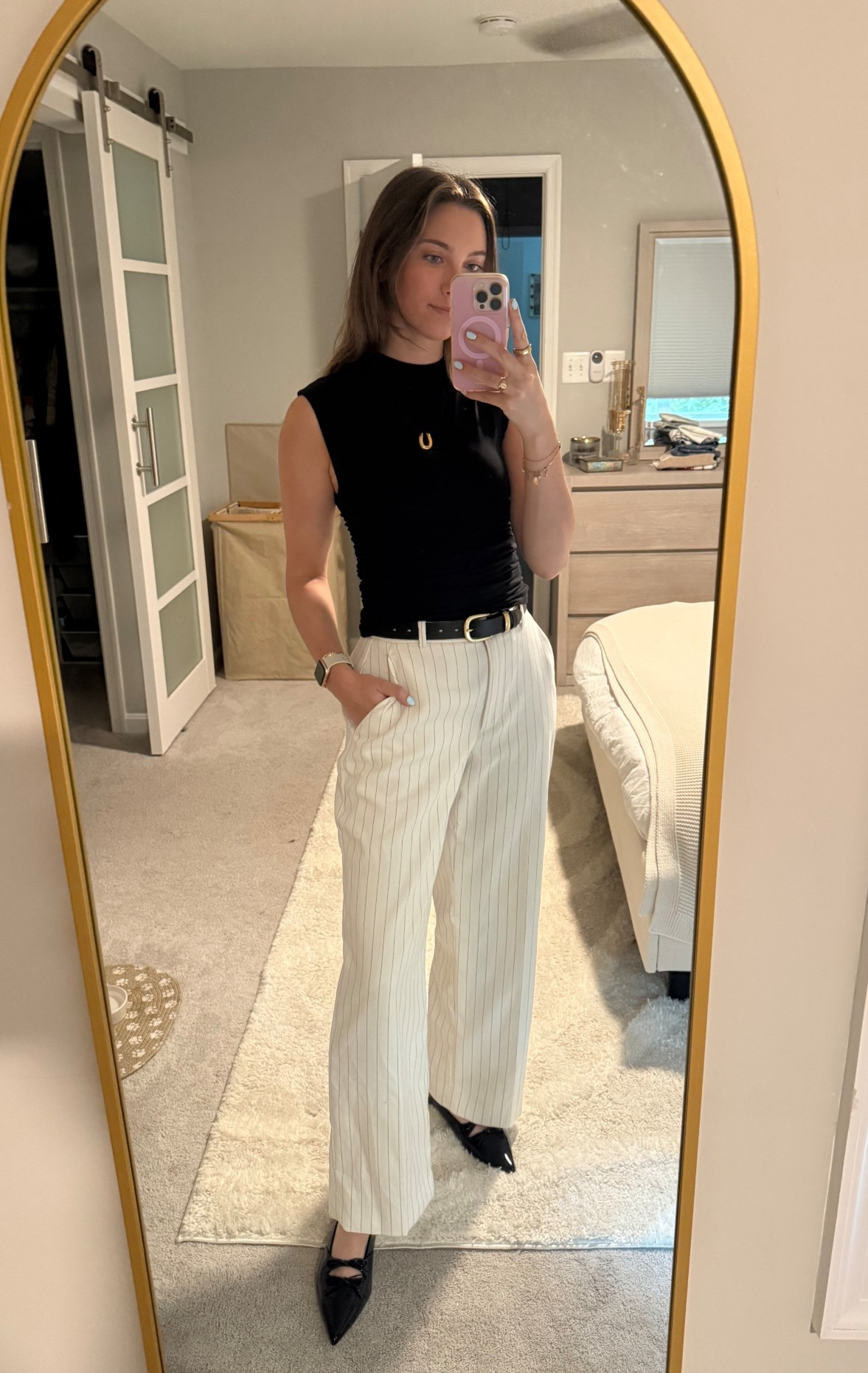 I swear by this top for work! So comfy & versatile (A&F Paloma top)

Workwear, office outfits, corporate outfits

#LTKWorkwear