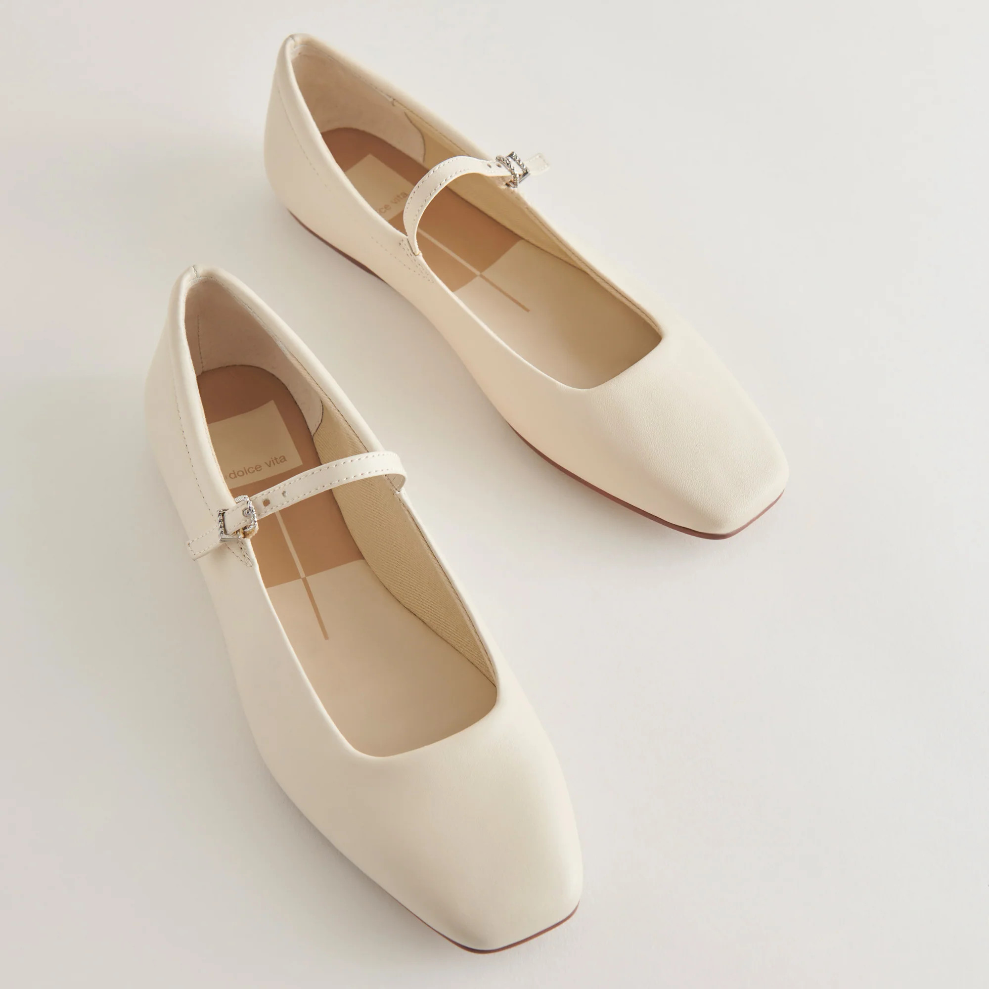 REYES BALLET FLATS IVORY LEATHER | DolceVita.com
