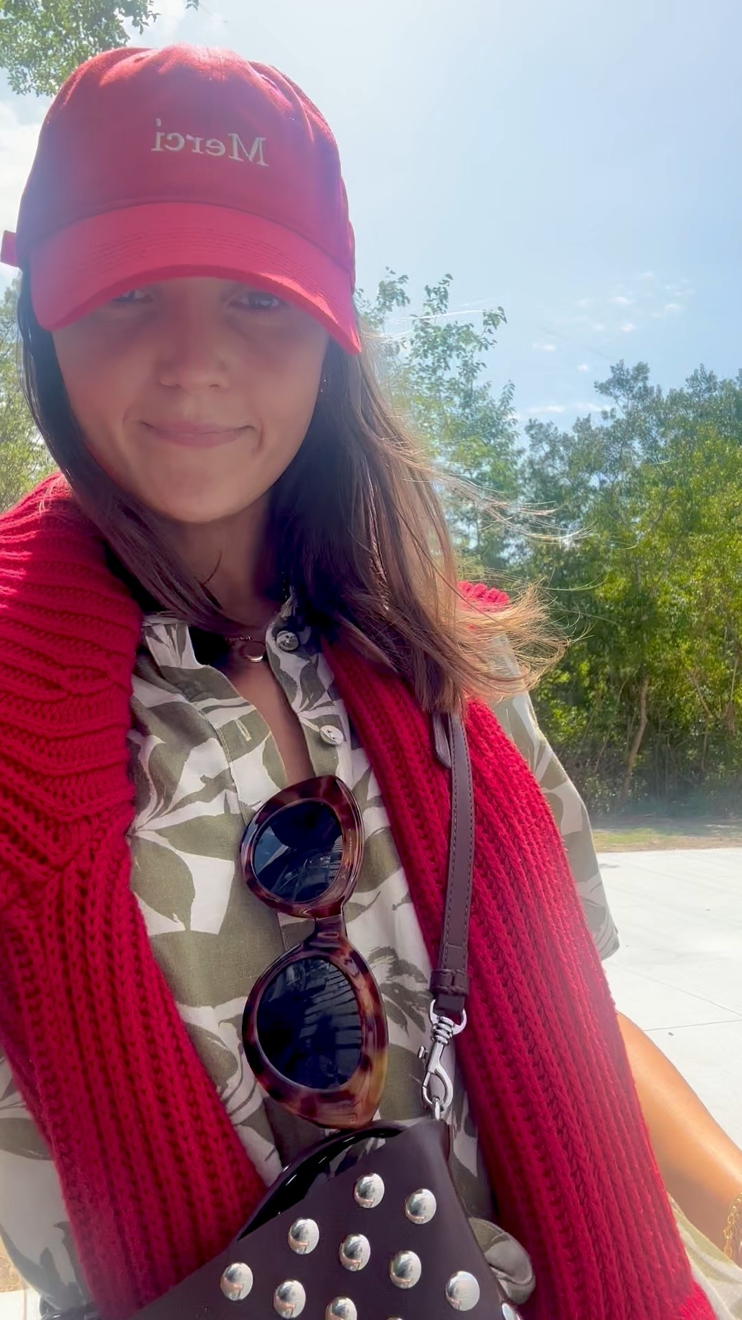 Charleston day ootd!❤️

Linking what I can! (Similar linked)

Jcrew sweater: size M
Peter Som romper: size XS
Merci Paris Hat
Veronica Beard Shoes

💌,
Sofia 

#LTKSummerEdit #LTKShoeCrush #LTKSeasonal