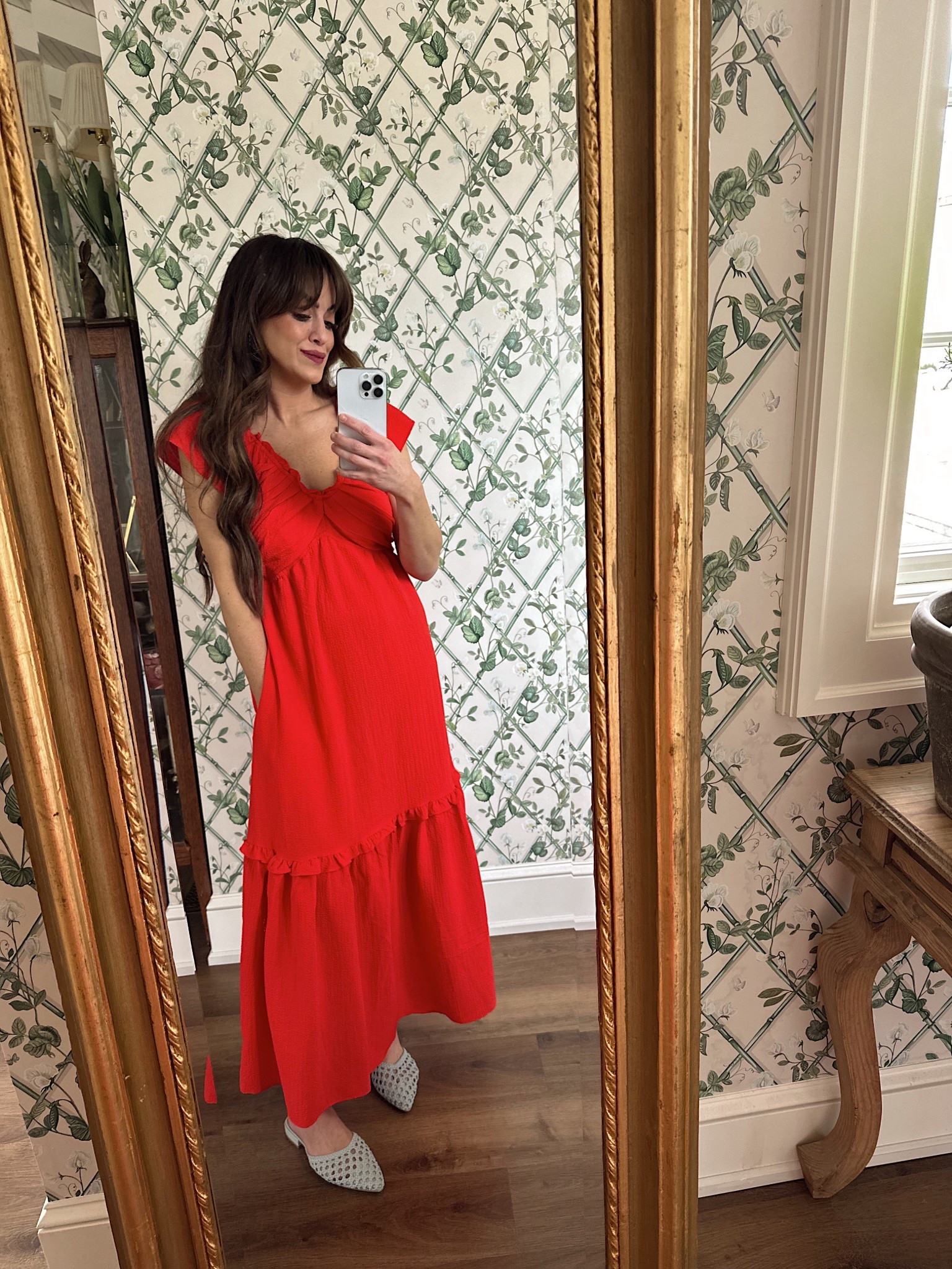 The coziest summer dress that is so effortlessly chic. Comes in black & a green/white leaf pattern. 

#LTKFindsUnder50 #LTKSeasonal