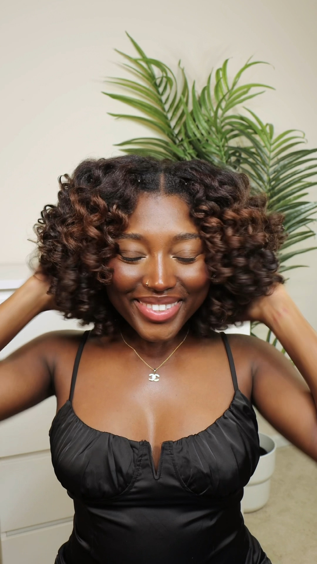 A little black dress, curls and a slight beat have never failed me for date night 🖤✨🥂 

#LTKStyleTip #LTKVideo #LTKBeauty