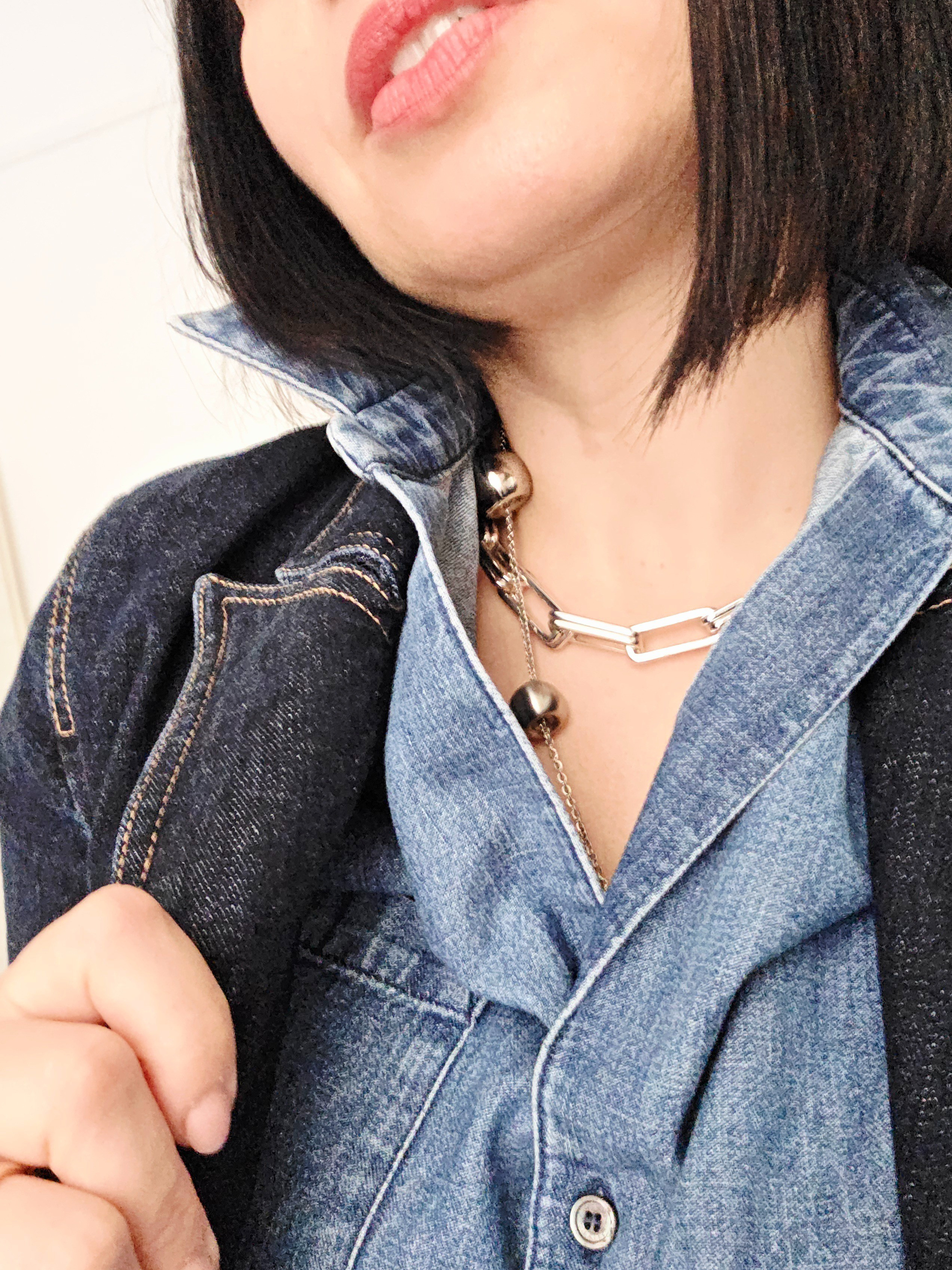Denim deciso, ecopelle scolpita: quando il casual incontra il carattere. Un mix di texture che racconta forza, femminilità e stile senza compromessi.

#LTKeurope #LTKwinter #LTKitalia