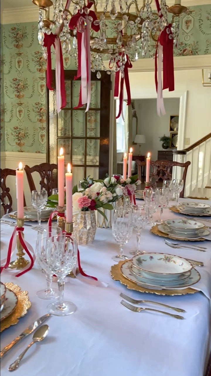 Valentines Tablescape 💕🌹

#LTKVideo #LTKhome #LTKstyletip