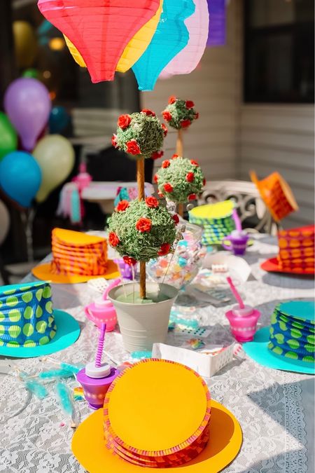 Alice in ONEderland (wonderland) Birthday Party Theme! 

Mad Hatter Party hats & Tea Cups for guests to take home in their goodie bags. 

Alice in wonderland tea party | Alice in wonderland party | Party Ideas | Alice in onederland first birthday | Birthday party ideas 

#LTKparties