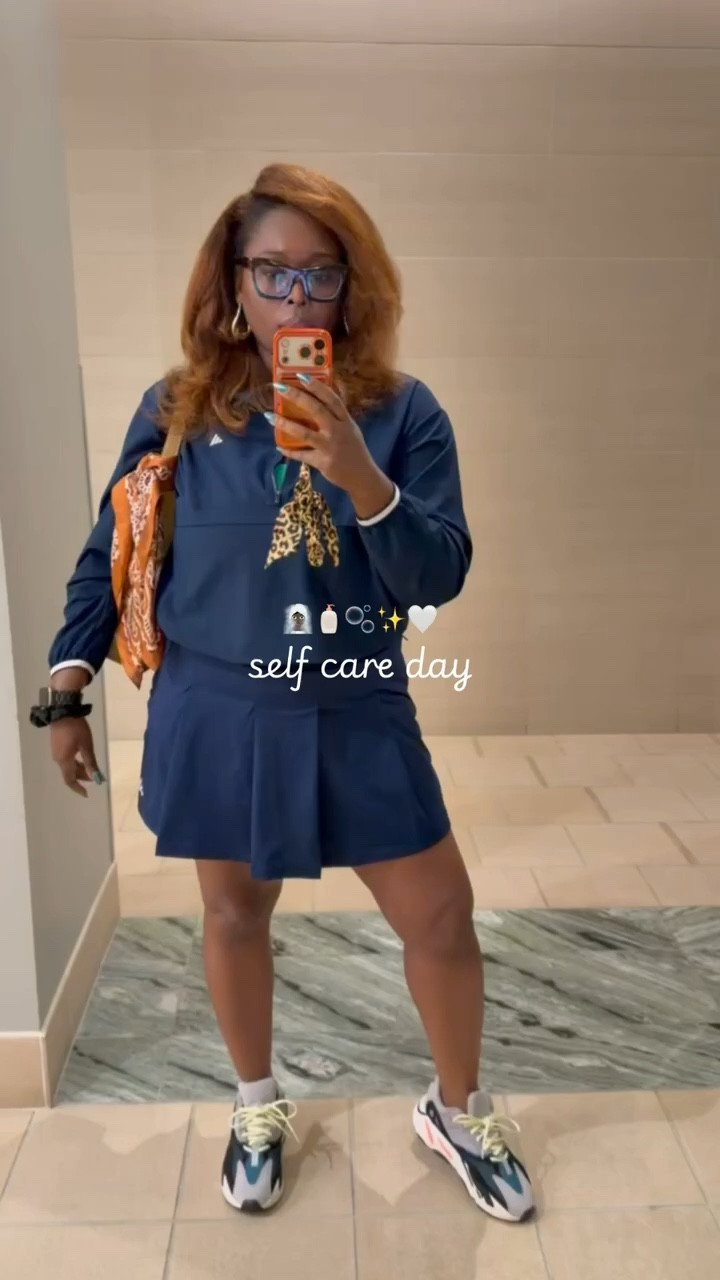 Booked the spa day, kept the peace🧖🏾‍♀️✨
@ritzcarltonlascolinas

A little reminder: you deserve time to pour into yourself too. Self care isn't selfish, it's necessary🤍

#selfcaresunday #spaday #selfcare #momlife #reset

#LTKdayinmylife #LTKmomlife #LTKselfcare