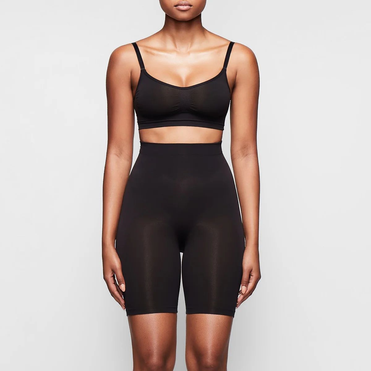 SCULPTING SHORT MID THIGH W/ OPEN GUSSET | SKIMS (US)