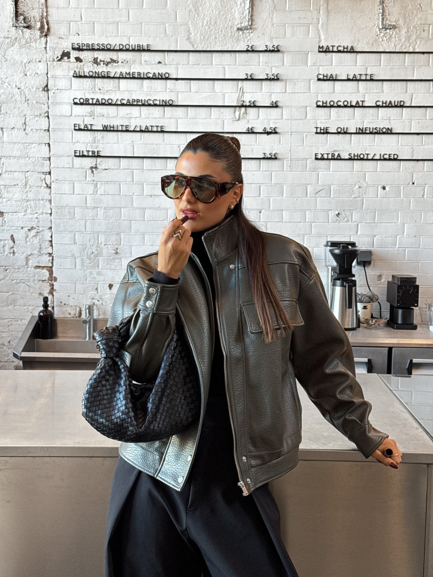 coffee break at @maisonsportive.biarritz ☕️🫒

Veste @nakdfashion 
Pantalon zara 
Bottines @jonak 

#coffeetime #biarritz #fashion #styleinspo #outfitoftheday minimalist, minimalstyle, casual, chic, ootd