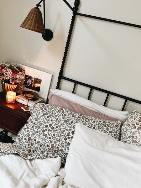 Cozy fall bedroom ✨ 

#LTKhome #LTKSeasonal #LTKstyletip