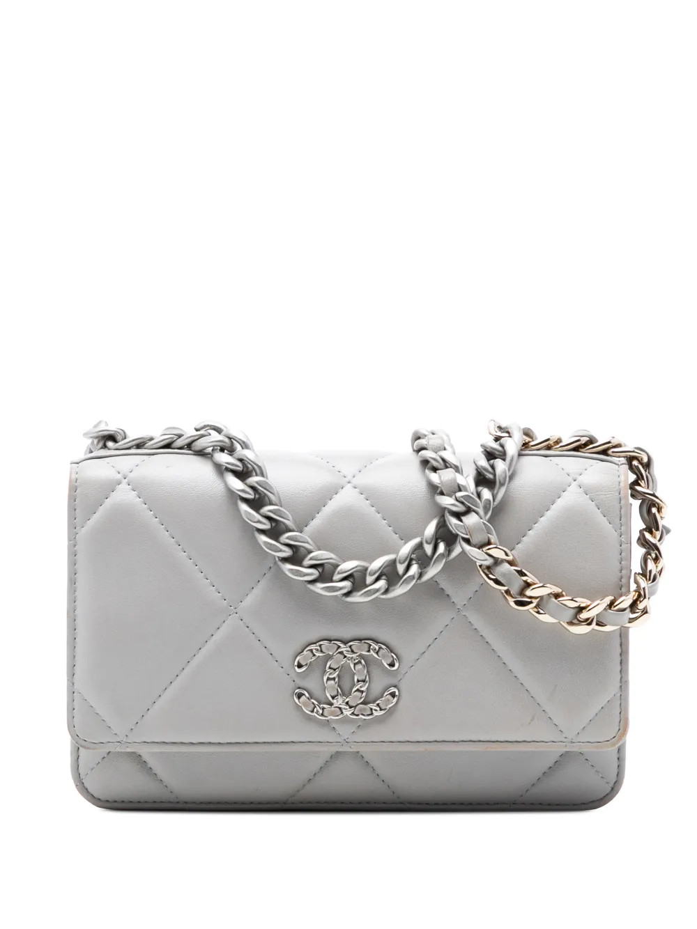 CHANEL Pre-Owned 2021-2025 Gestepptes Portemonnaie Aus Lammleder Mit Kettenriemen 19cm | Grau | F... | Farfetch Global