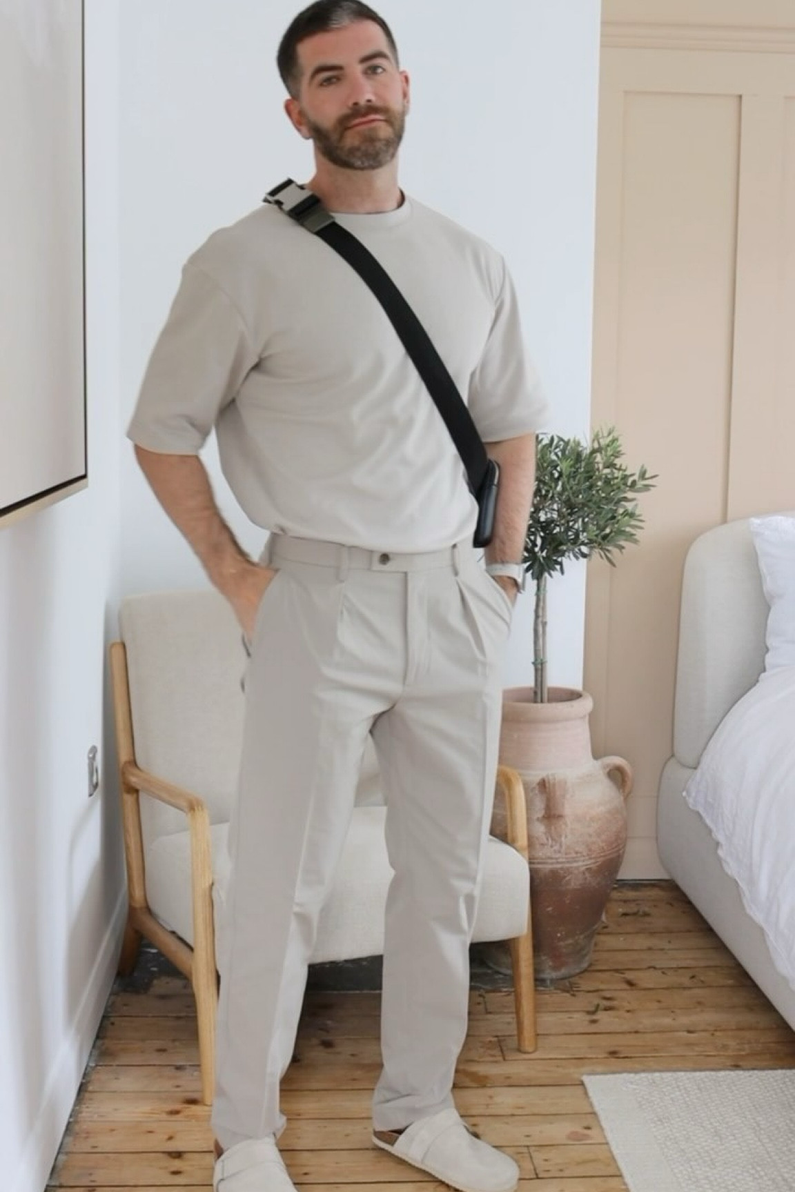 Head to toe in @uniqloeurope | One colour all the way through. | Starting with their new AIRism boxers, WOW. They feel literally like silk. Pretty amazing really.  Styled up with some pleated wide fit trousers and a beaut oversized T to finish. I love this greyish colour, super muted but super fresh. LMK your thoughts ❤️

Cologne @initioparfumsprives 
Bag @grams28 
Shoes @birkenstock 

#uniqlo #mensfashion #mensstyle #mensoutfit #mensoutfits #mensphysique #ootd #grwm #outfit #outfits #getready #fashion #menwithstyle #menwithstreetstyle #menwithclass