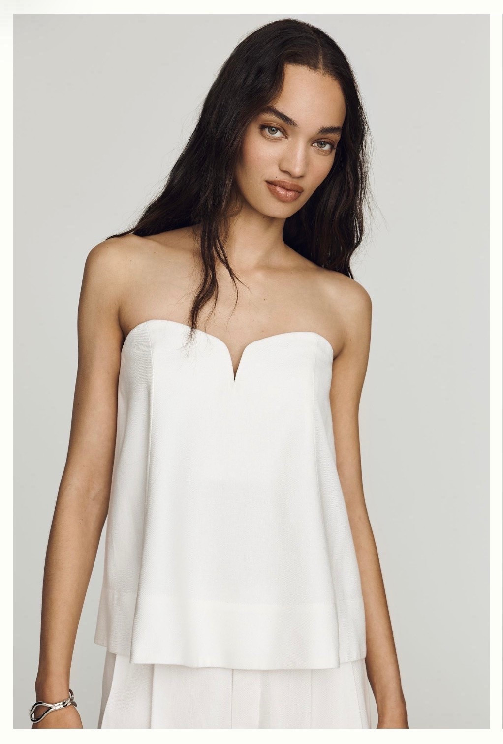 ASTR The Label Talulla Cotton Linen Top

ASTR The Label offers effortlessly stylish clothing that is intentionally crafted to blend seamlessly with the contemporary and well-rounded human, emulating their evolving tastes

#LTKMothersDay #LTKSeasonal #LTKootd