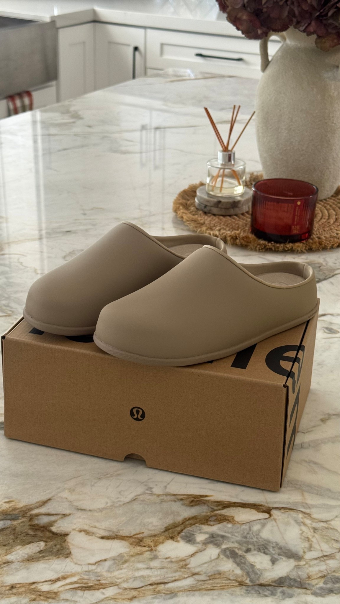 New clogs from lululemon are so perfect for the fall 🍂😍

#lululemon #fallfashion #shoes #fallshoes

#LTKShoeCrush #LTKSeasonal