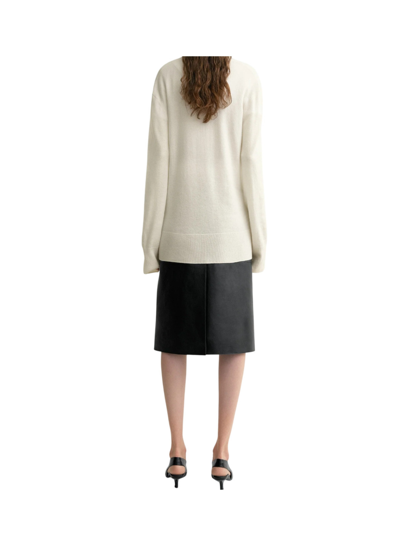 Totme  V-Neck Knitted Jumper | Senser US