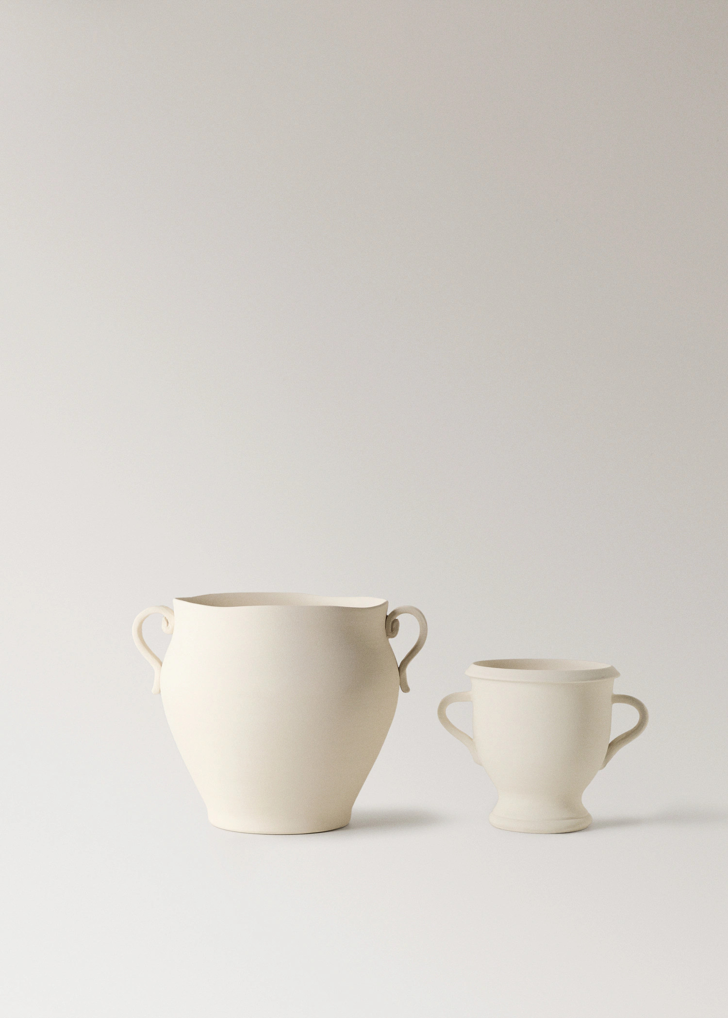 Small terracotta vase with handles | Mango (US/MX/AU)
