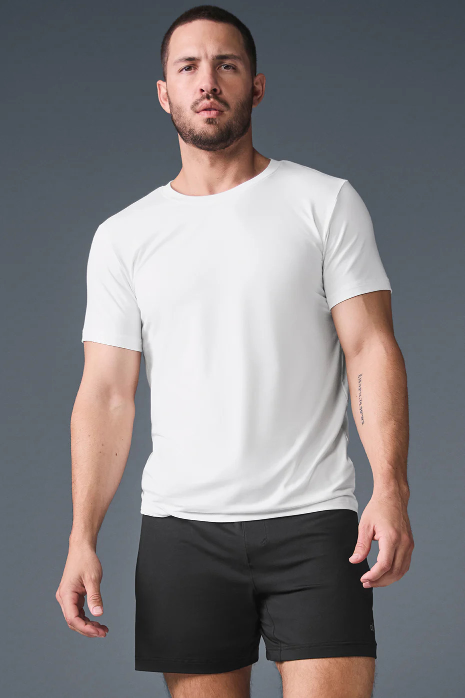 ALO | Conquer Reform Crewneck Short Sleeve Top in White, Size: Large | Alo Yoga (US)