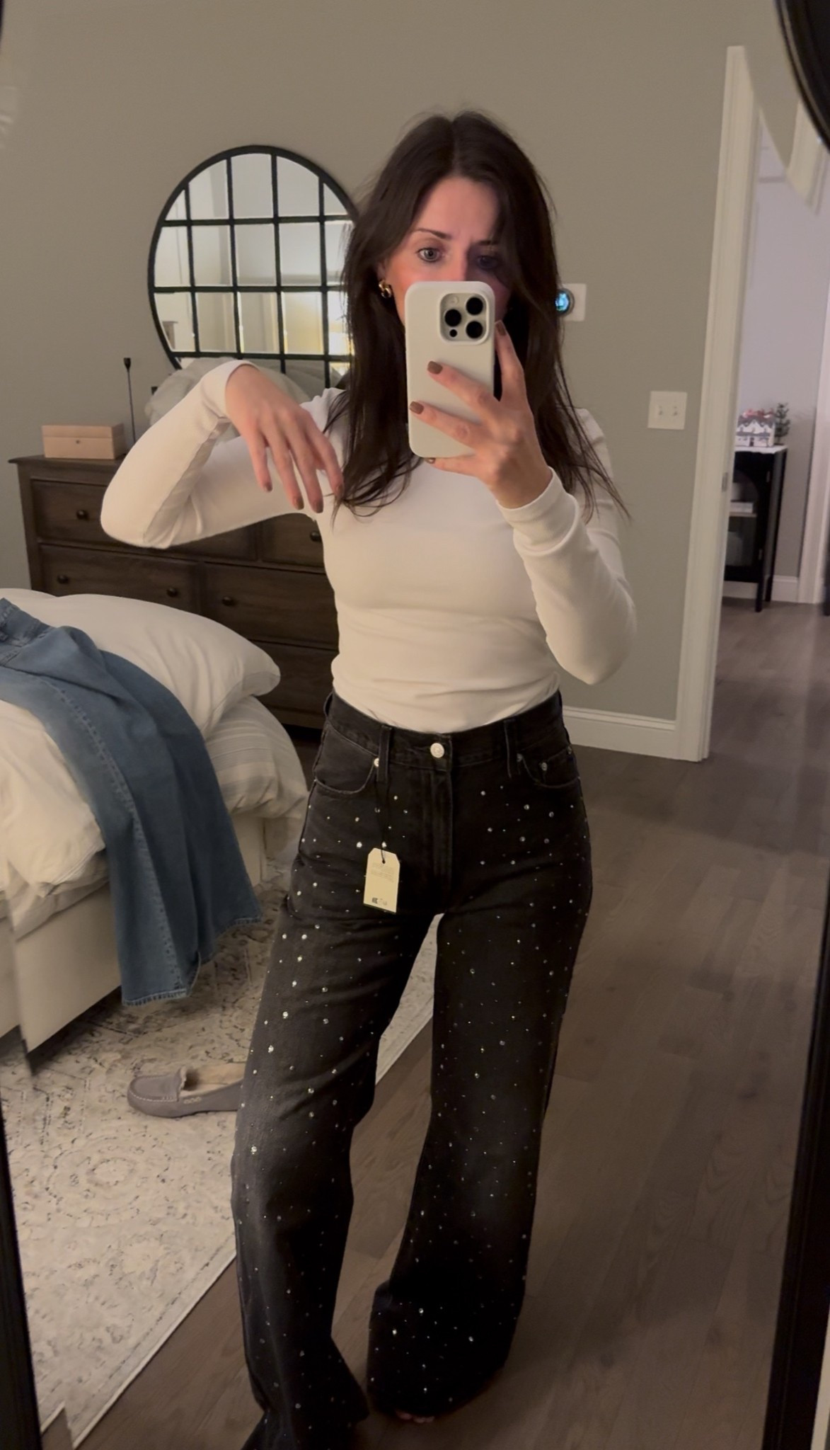 Anthropologie finds 
Levi’s jeans 
Holiday outfit ideas 