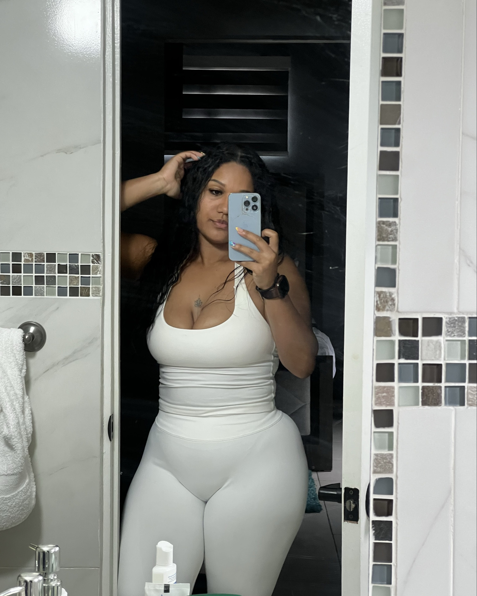 I have this set in every color>>>>
•I’m 5’2 163 wearing a size large!


#LTKfitnessgoals #LTKgrwm #LTKActive