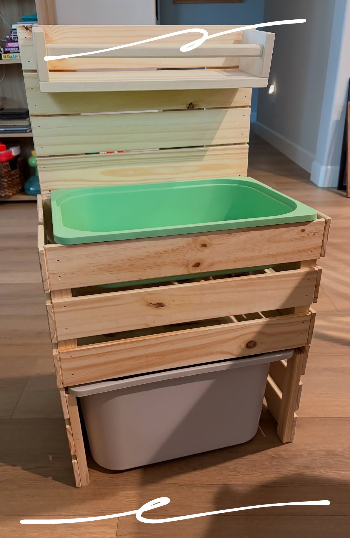 I’m quite proud of this lil mud kitchen I built today 💪

#momlife #motherhood #DIY #mudkitchen #ikeamudkitchen