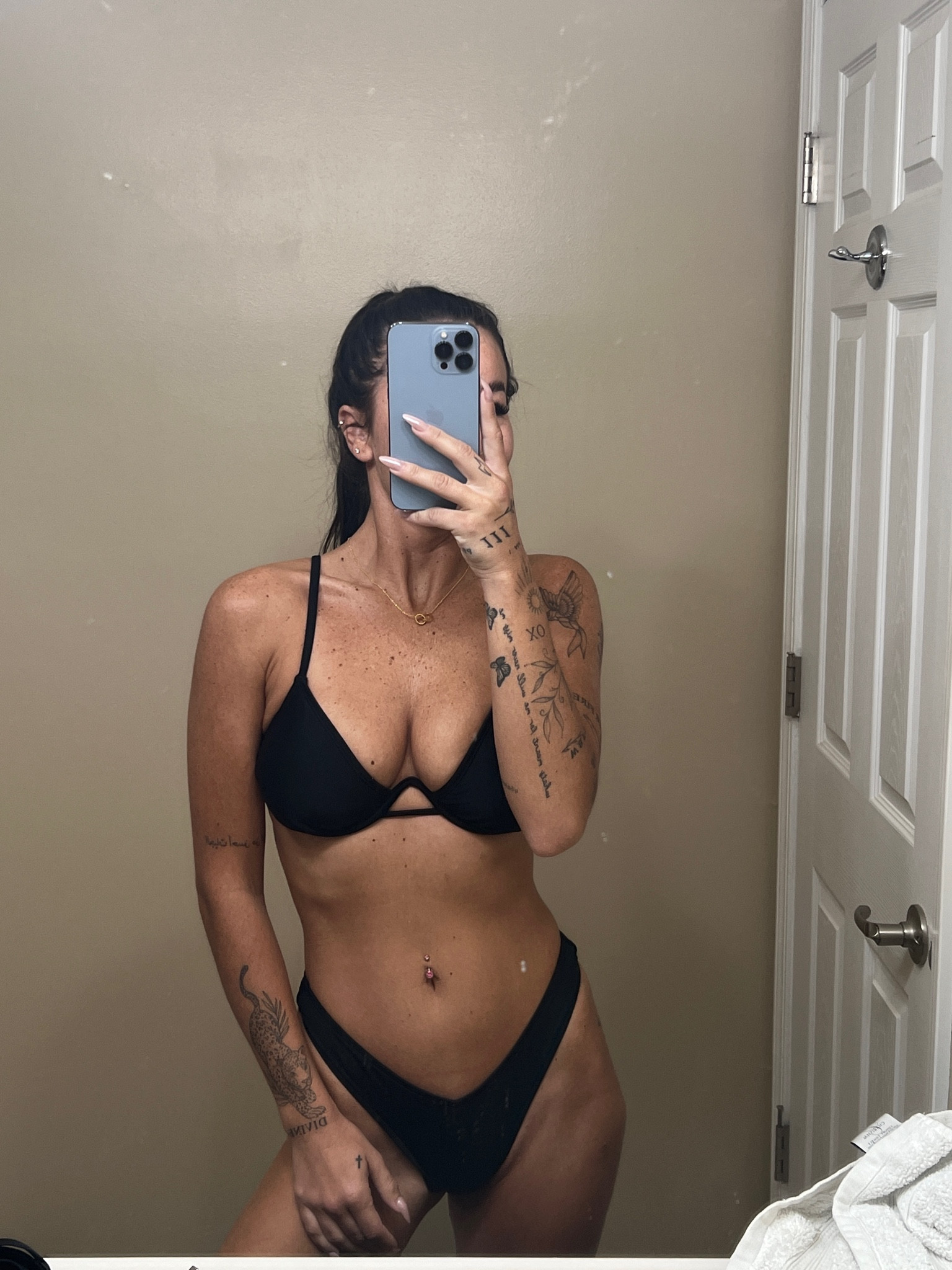 Target black bikini top XS
Victoria secret thong bottoms S
#targetfinds #bikini #swimsuitfinds #summer