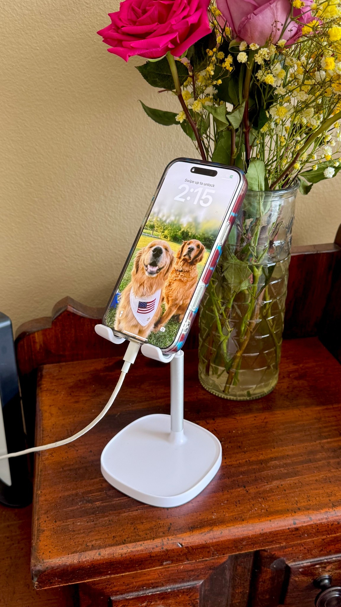 Phone stand. Phone holder. Tech tools. iPad holder. iPad stand.

#LTKHome