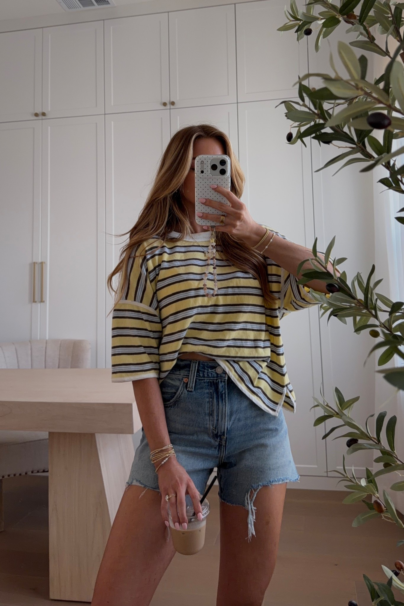 obsessed with this striped tee. the color combo is perfect & the quality is way better than i expected. wearing an xs & a 25 in my denim shorts!