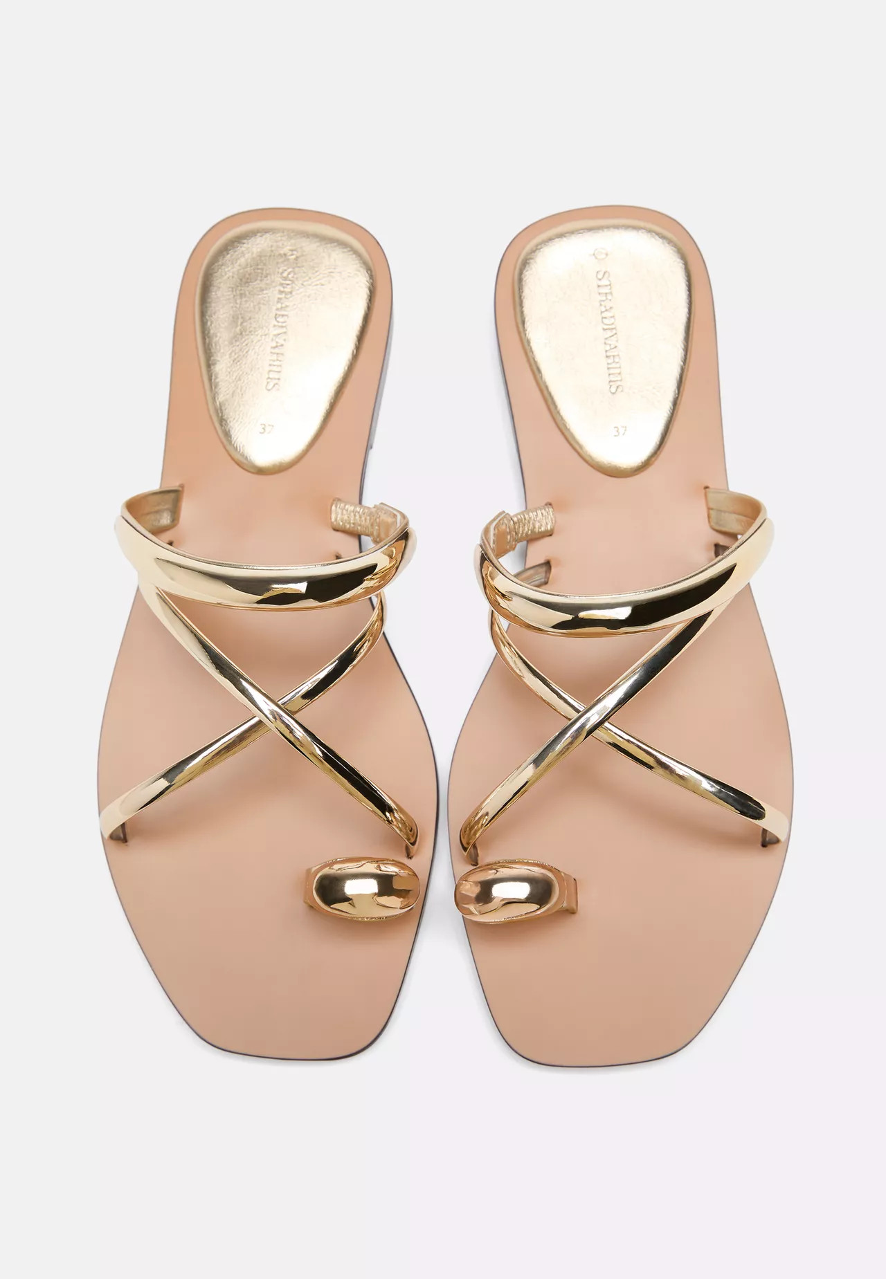 Sandales plates d\u00e9tail bride - Mode femme | Stradivarius France | Stradivarius (FR)