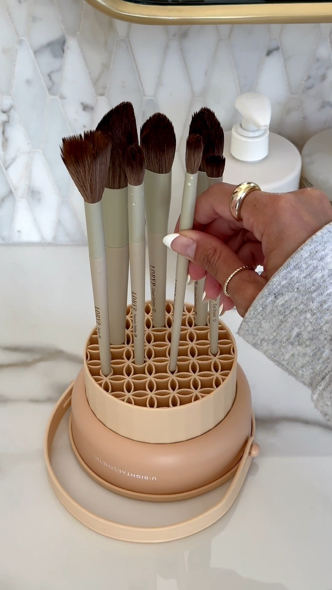 Scroll to shop!! Follow for more!!! Xo! ✨

#LTKGiftGuide #LTKBeauty #LTKHoliday