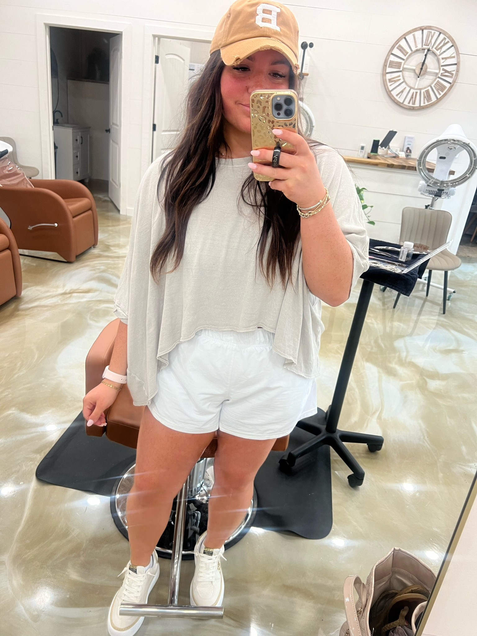 Cute but comfy is always my go-to for long days at the Salon ✂️ 
•
My hat is Beacon Threads
shirt: xl
shorts:xl
I linked my exact shoes! They’re 20% off right now! 


#salonstyle
#hairstylist
#salonoutfits
#cosmetologist

#LTKMidsize #LTKBeauty #LTKWorkwear