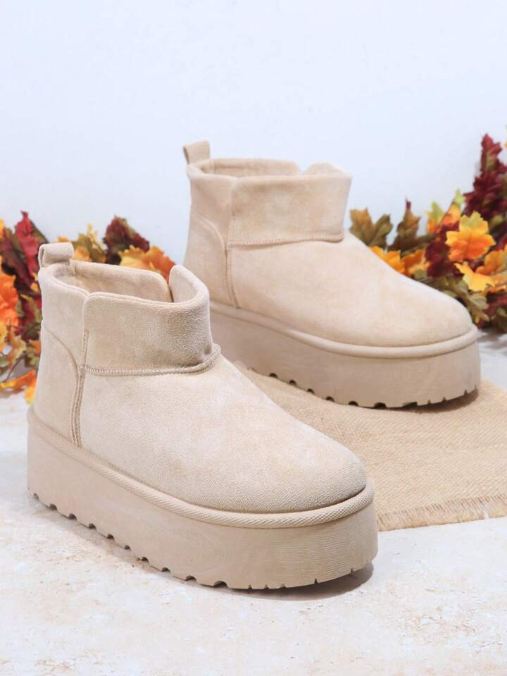 Stiefel Wildlederimitat Slip On Lug Sohle, | SHEIN