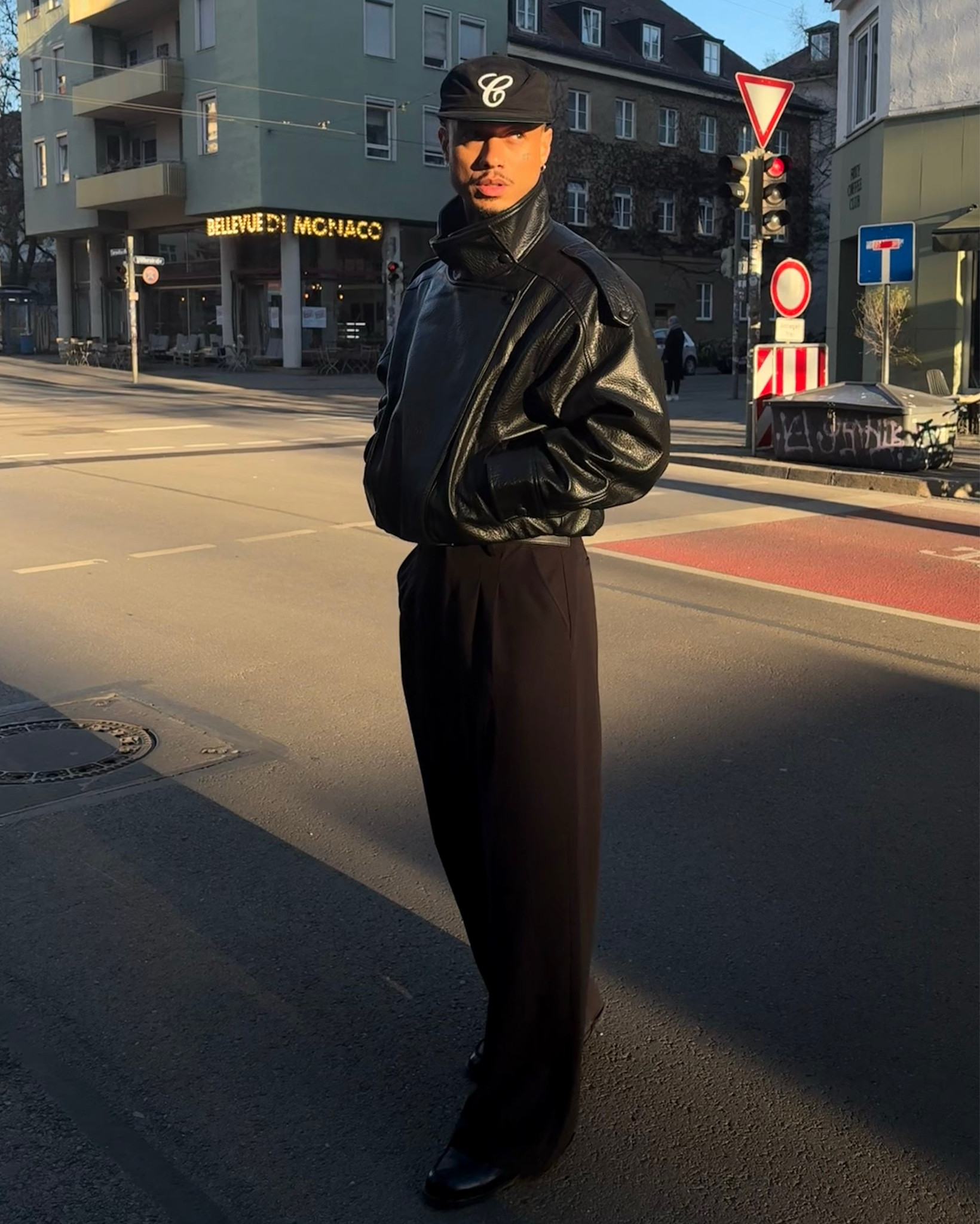 All black outfit x WMN Leatherjacket

#LTKdeutschland #LTKherren #LTKwinter