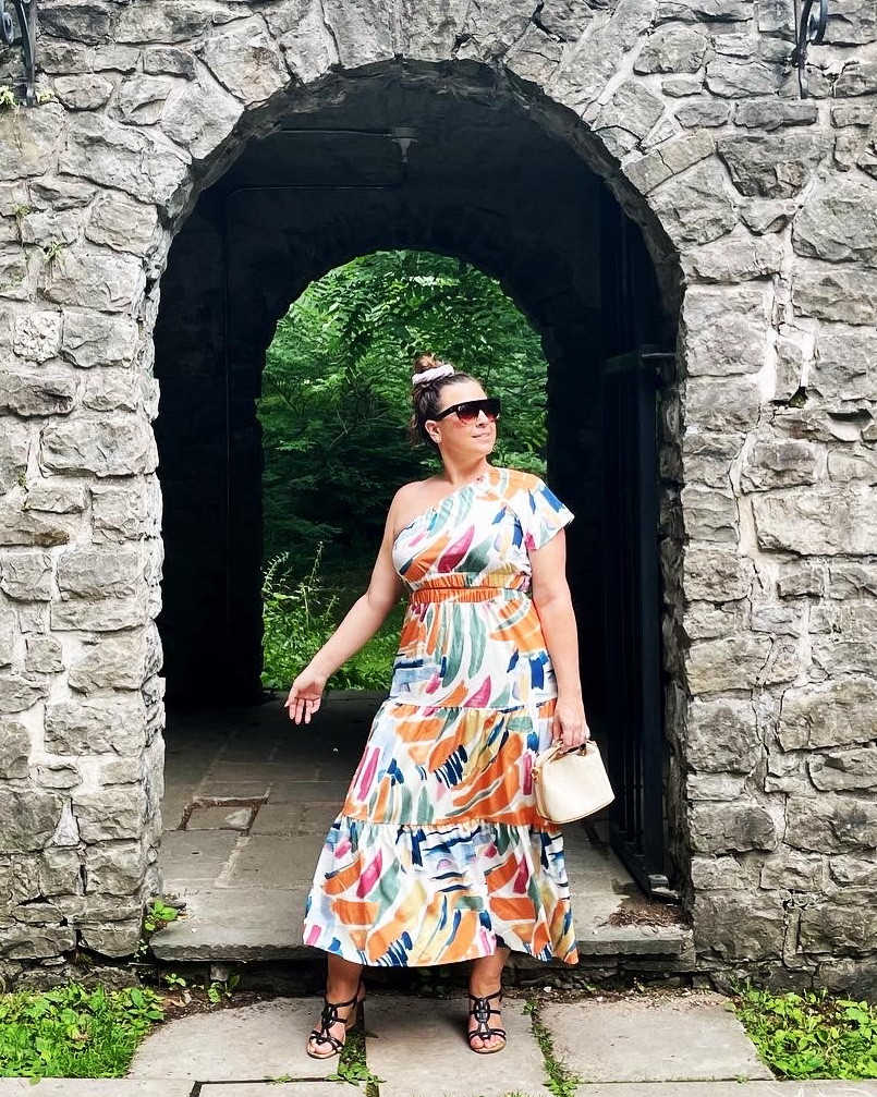 SHEIN VCAY Allover Print Crop One Shoulder Blouse & Ruffle Hem Skirt. Wearing Size XL

#LTKstyletip #LTKfindsunder50 #LTKplussize