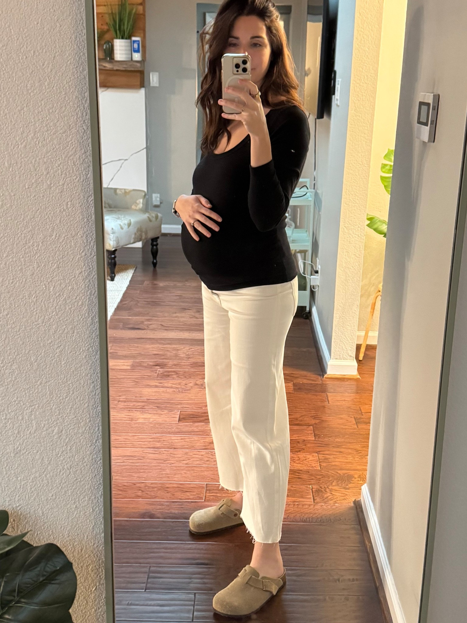 Go to maternity outfit: wide leg maternity jeans, long sleeve maternity tee, comfy clogs