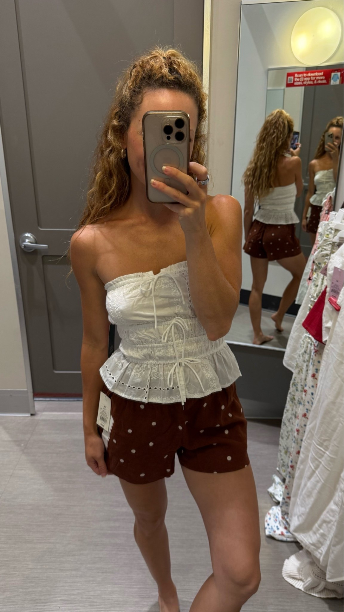 Polka dot cutie shorts 🤎

#LTKootd #LTKPetite #LTKSaleAlert