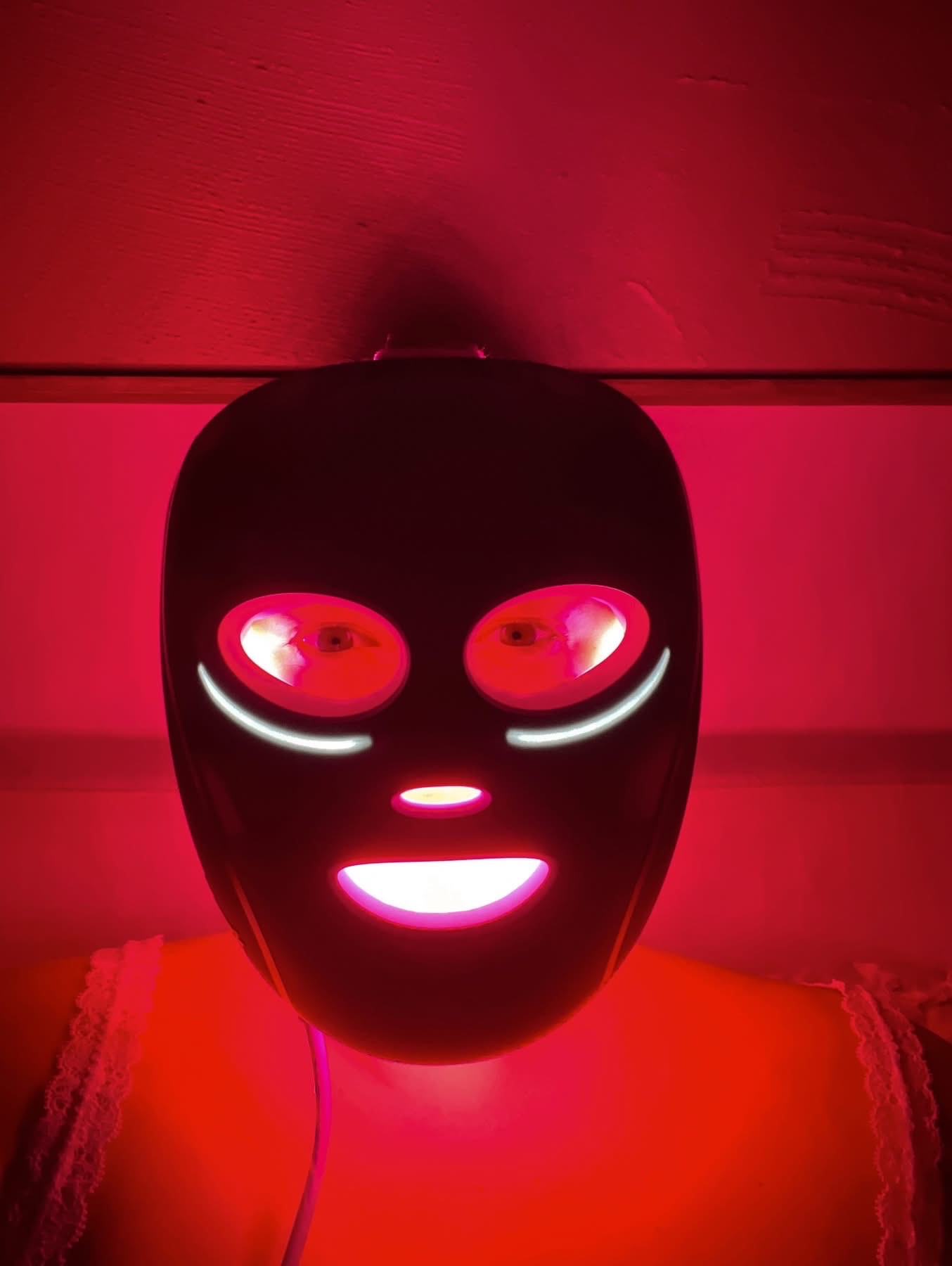 nightly mask sesh 

Skincare, red light therapy, skin, healthy skin 

#LTKBeauty