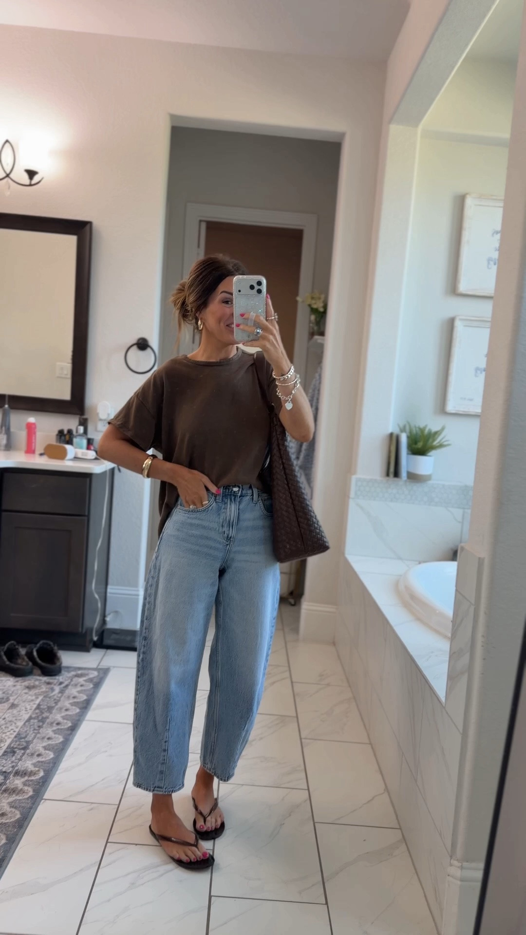 Wearing a 0 regular in the jeans and a medium in the top, I’m 5”6 for reference.

#LTKgrwm #LTKootd #LTKdayinmylife