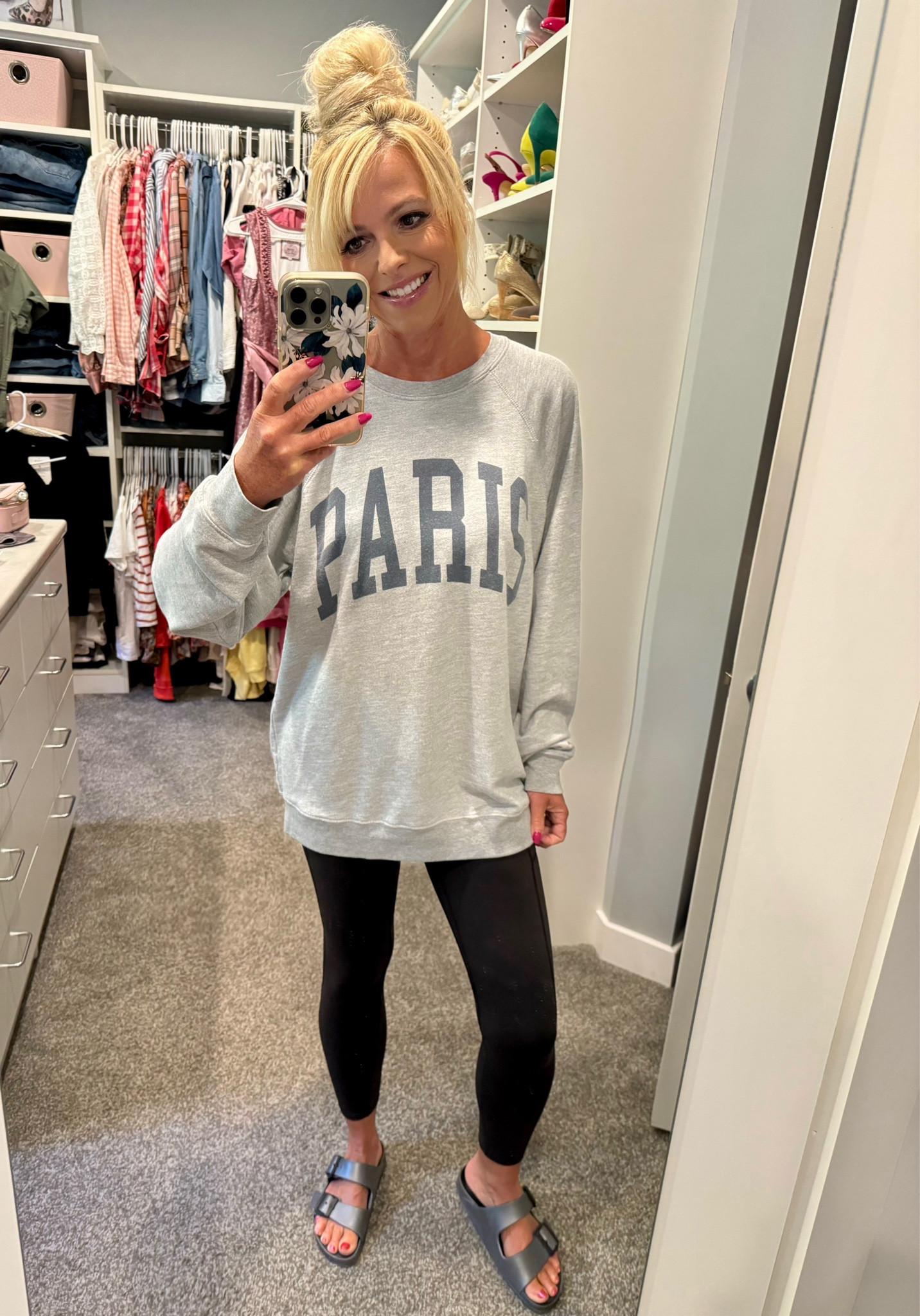Love this sweatshirt. Oversized if go with reg size 

#LTKFindsUnder100 #LTKOver40 #LTKStyleTip
