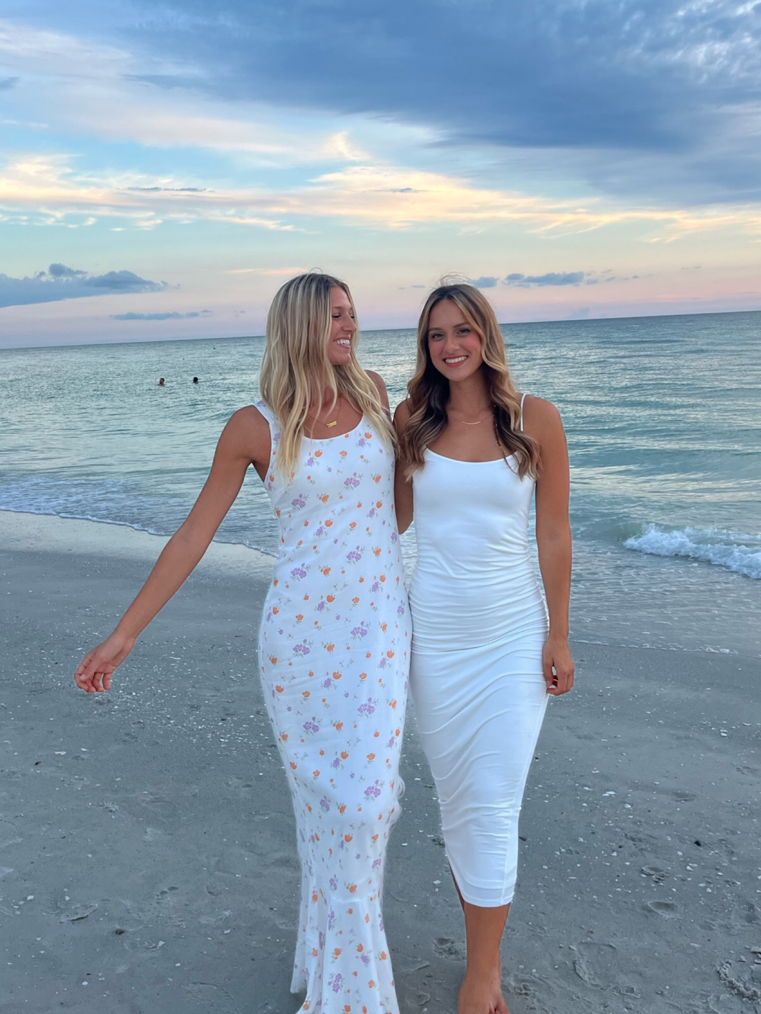 floral maxi dress from princess polly 🤍💐

#LTKFind #LTKunder100 #LTKfit