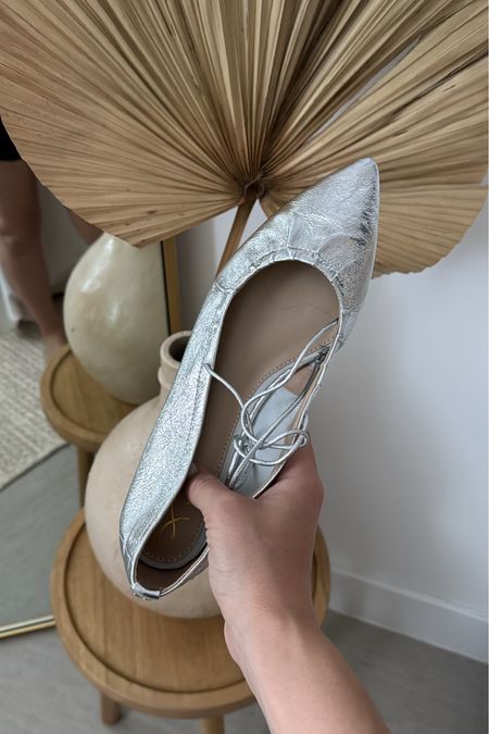 These are the most comfortable silver flats EVER. get them and thank me later! 

#LTKshoecrush