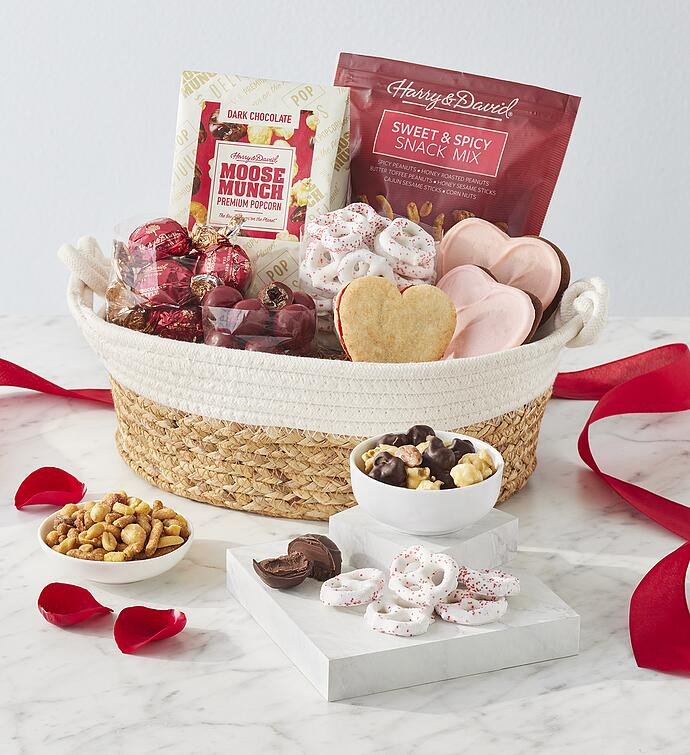 Deluxe Valentine’s Day Basket | Harry & David