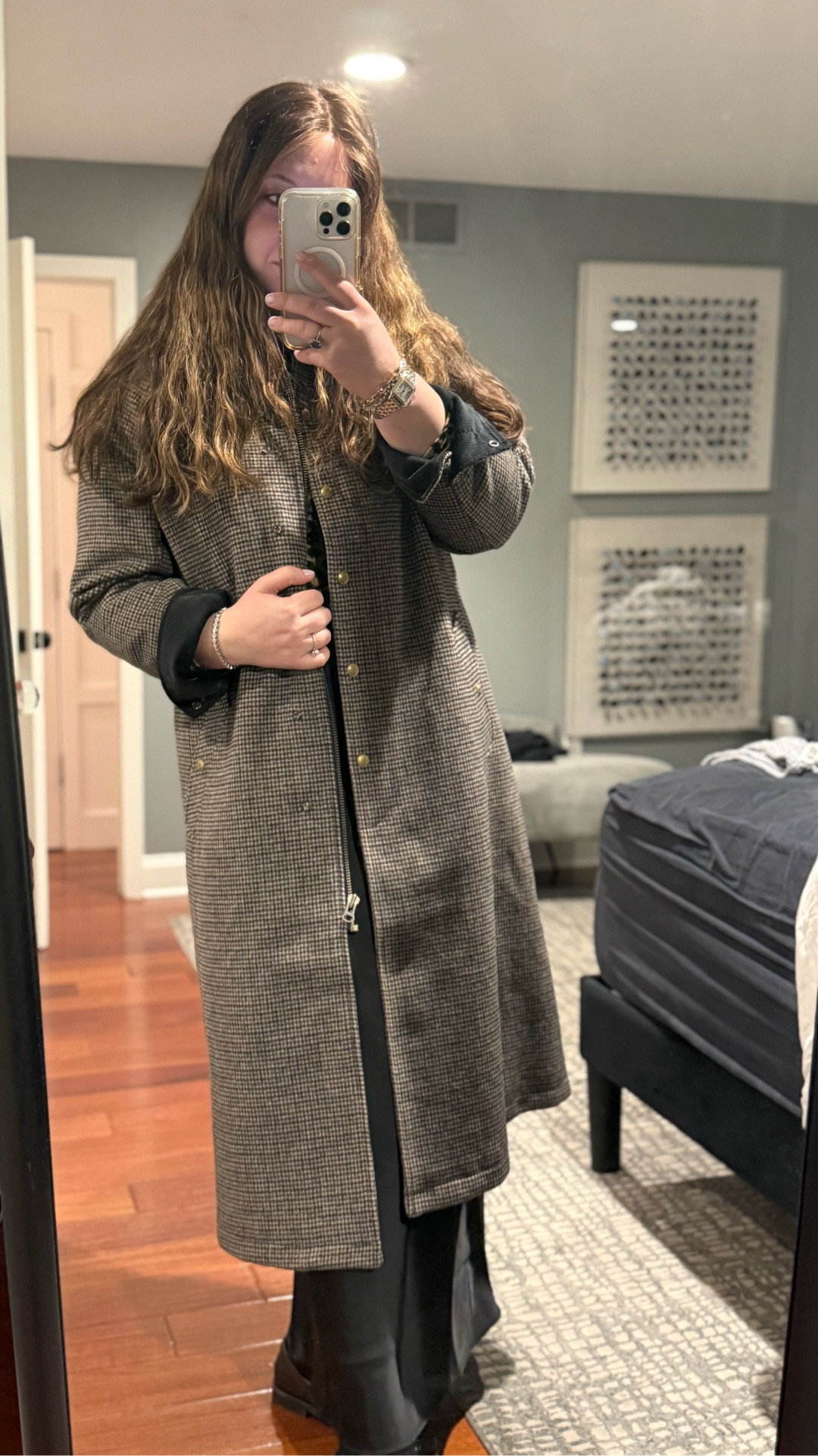 This Jcrew coat checks so many boxes. It’s a beautiful Fabric designed in Tuscany. A houndstooth pattern with corduroy cuff and collar, brushed gold hardware and in a trending barn fit. I’m wearing a size medium- it runs very full so size down. 

#LTKSeasonal #LTKdayinmylife #LTKootd