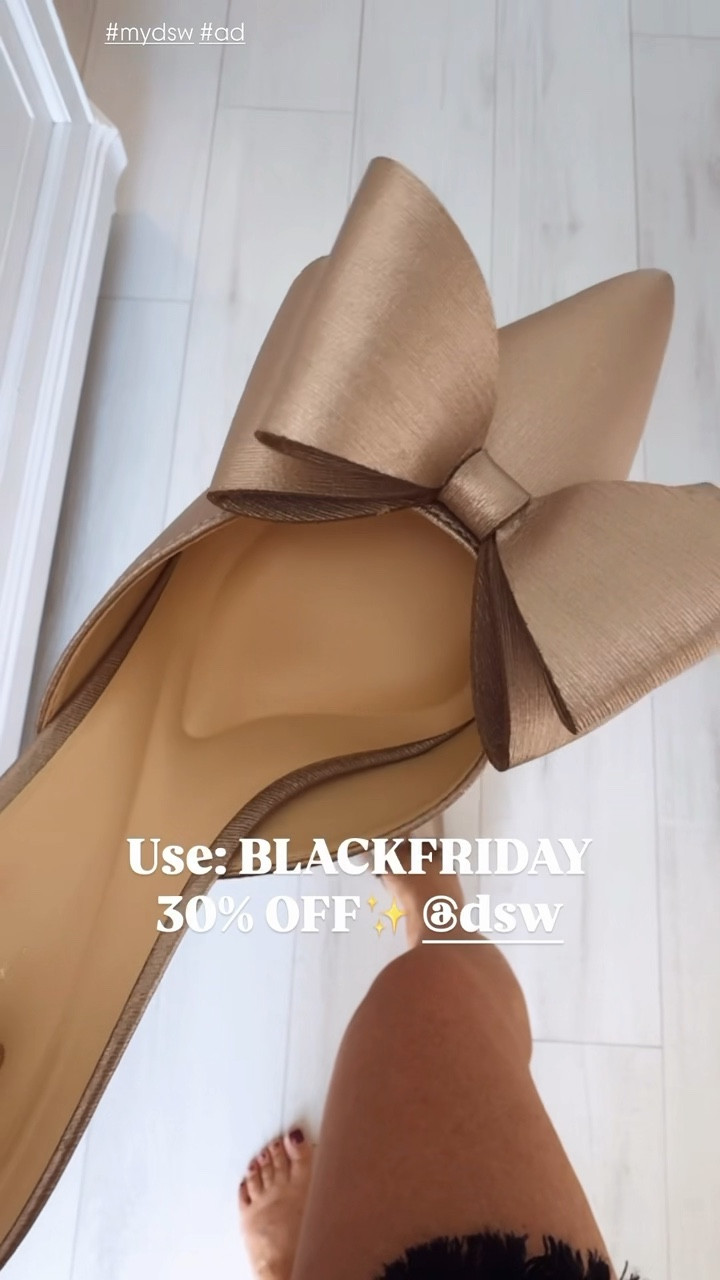 @DSW is kicking off Black Friday and I’m so excited about these finds 🖤✨
Use code BLACKFRIDAY for 30% off through 11/24–11/30.
Some exclusions apply, and the UGG goodies are prices as marked 🤍🫶🏼
Linking everything for an easy add-to-cart moment!🩷🛍️

#myDSW #ad

#LTKGiftGuide #LTKCyberWeek #LTKHoliday