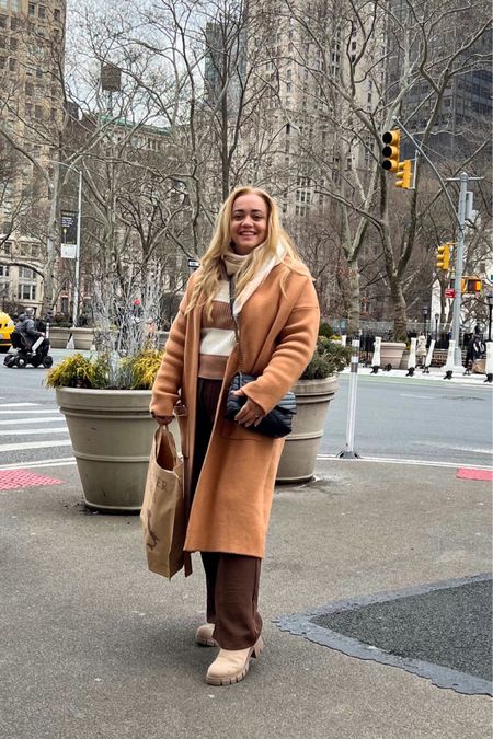 Neutral color outfit/winter outfit /spring outfit/travel outfit 
Love to add layers to a winter outfit, the cardigan is always a great option to make you warm. Obsessed with these wide-leg pants from Abercrombie.


#LTKSeasonal #LTKcurves #LTKtravel