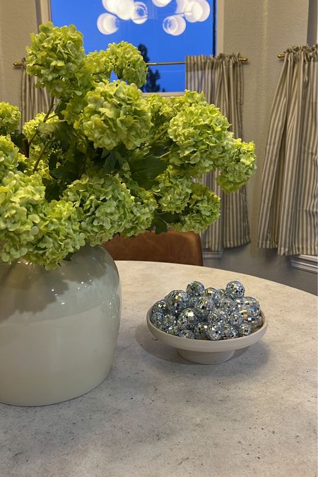 The most gorgeous faux snowball hydrangeas from Afloral 💚

#LTKfindsunder50 #LTKhome #LTKSeasonal